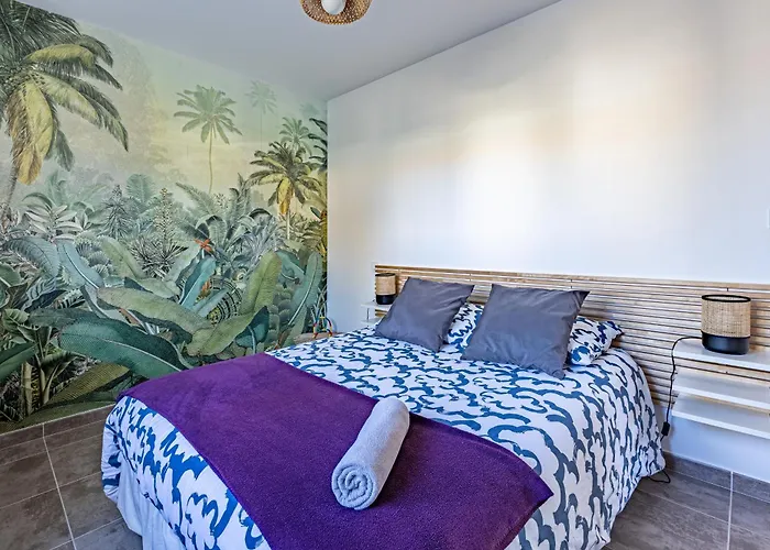 Nyaraló ღ L'orb Enchante - Piscine Chauffee, Clim, Netflix *